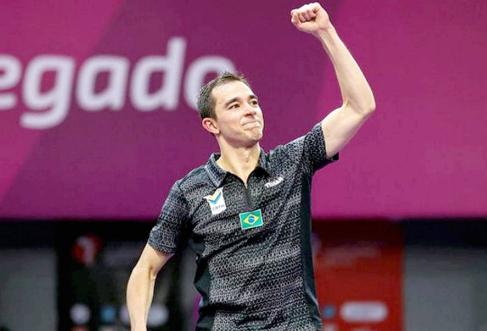 入尴尬境地 入尴尬境地