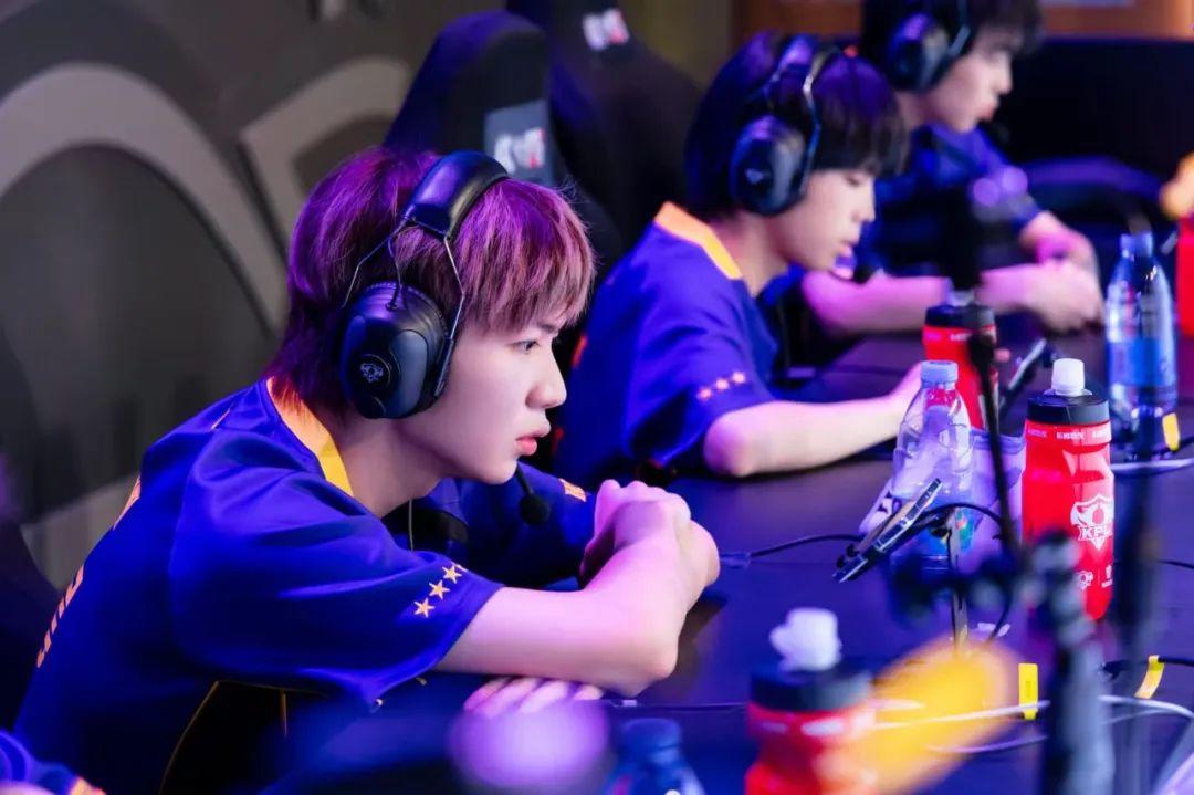 被迫中断职 被迫中断职