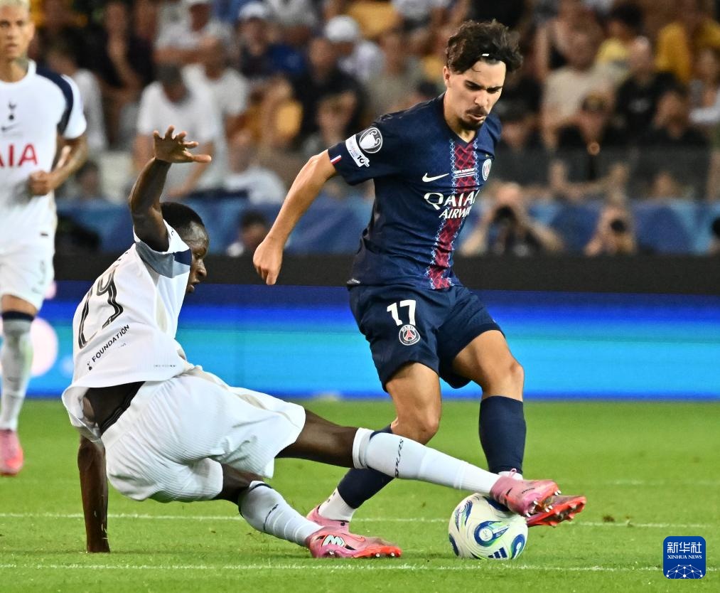 裁判委员会 裁判委员会