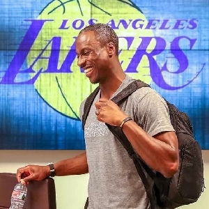 送上替补席 送上替补席