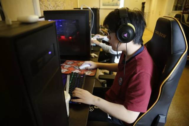 更占便宜 更占便宜